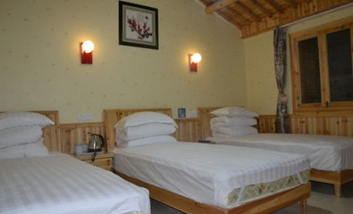 【郑州宏村笑笑客栈团购】宏村笑笑客栈三人间住宿团购|价格|图片_美团网